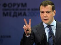 Скоро обратно переименуют полицию в милицию