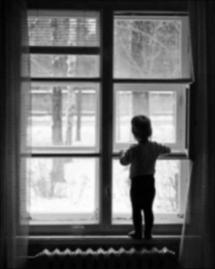 Дети-сироты. Они ничьи. У них нет мамы...
