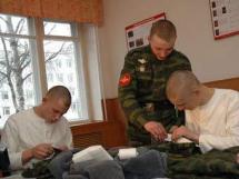 Призывников предложили обязать приходить за повестками