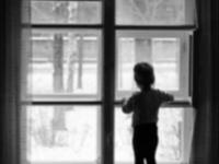 Дети-сироты. Они ничьи. У них нет мамы...
