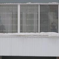 Остекление балконов алюминиевым профилем, отделка балкона, москитная сетка